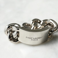 ハイクラスからプチプラまで網羅!! 2022年秋冬コーデに映える「シルバーチェーンアクセサリー」特集☆【予算別】