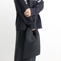 カップルでも使える最強アイテム☆お洒落メンズの『レディースバッグ』愛用者が増えています!!