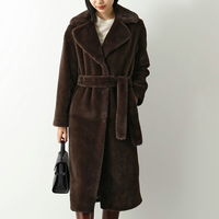 【冬のディズニー・USJ etc...】お洒落で彼にも褒められる♡防寒対策バッチリな「デートコーデ」特集