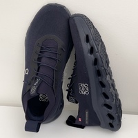 【レディース】おしゃれな「黒スニーカー」人気30選&コーデも大調査!