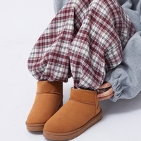 韓国現地からお届け!この冬韓国ガールの足元アイテムに迫る【#SHコリア部】