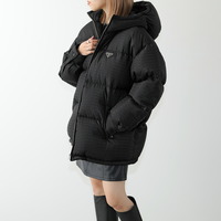 カップルや夫婦でお揃いにするのも可愛い♡着るだけで冬コーデがキマる「お洒落ダウンジャケット」特集