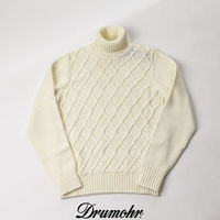 冬のブラックコーデはもう卒業!「ホワイト」を使った冬のメンズコーデ