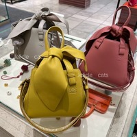 LOEWE(ロエベ)から可愛すぎるウサギモチーフバッグが登場!