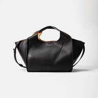 サブバッグ感のない大人のための主役トートバッグ