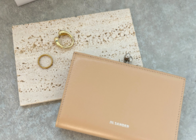 シンプルでおしゃれ「ジルサンダー・財布」人気図鑑(レディース・メンズ別)!-二つ折り・長財布・カードコインケースまで解説