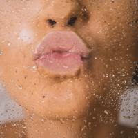 “そそる唇”になりたい。色補正もトリートメントも同時に叶える「リップオイル」3選