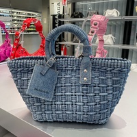 【今年の大本命かごバッグはこれだ!】は、BALENCIAGA(バレンシアガ)の‟ビストロ”♪