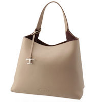 【最強オールラウンダー】TOD'S(トッズ)の究極タイムレスバッグ「レザートート」の魅力に迫る!