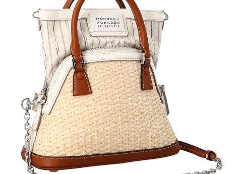 【2023年4月着用情報】K-POPアイドルが愛用中♡憧れブランドバッグ7選-STYLE HAUS(スタイルハウス)