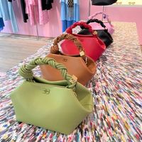 ウィッシュリストの上位に入るニューアイコンのバッグたち♡