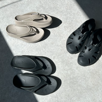 ユニセックスで大人気!!どこまでも歩けるリカバリーシューズ「OOFOS(ウーフォス)」おすすめモデルはこれ