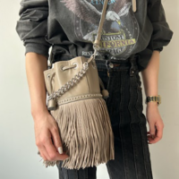 【サイズ比較も‼】「J & M Davidson(ジェイアンドエムデヴィッドソン)」の人気バッグは?-カーニバルや使いやすいモデル、コーデを総まとめ!