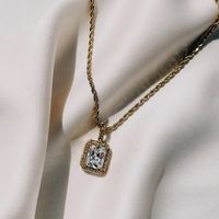 【錆びにくい・変色にくい】つけっぱなしにできる「ネックレス」おすすめブランド6選!