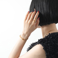 大人レディーの憧れ「セリーヌ」人気アクセサリー総まとめ!-身に着けるだけで上品♡