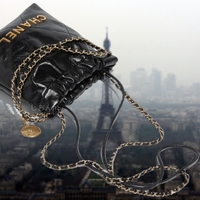 【CHANELも】Youtube動画が話題♡BLACKPINK(ブラックピンク)JENNIEのバッグの中身をご紹介!