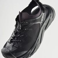 最先端のスニーカーで差をつけるなら『HOKA(ホカ)』を即刻マーク。