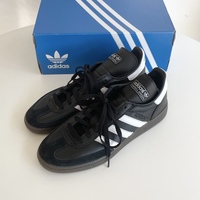 【履き比べ】アディダスの「スペツィアル」と「サンバ」の違いは?