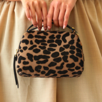 【2023秋冬トレンド】大人女性のための“アニマル柄コーデ”を攻略