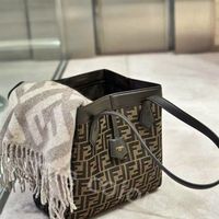 【23AW新作を集結!】思いっきりおしゃれをして楽しみたいワタシたちに必要なのは、おNewな新作バッグかも♡