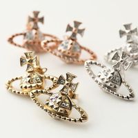 ヴィヴィアンの「ピアス」人気図鑑!-ハートやオーブモチーフ、彼女へのプレゼントにもおすすめ!