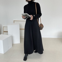 重すぎない2024年の「オールブラックコーデ」 BOOK★