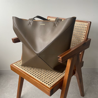 【2023秋冬】ハイブランドバッグ《メンズ》新作図鑑!-大人の男性に捧ぐ高級感のあるバッグを厳選!