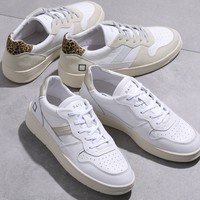 ‟ママ友”からオシャレ認定される「差の付くスニーカー」8選!