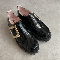 【秋のおしゃれは足元から】バックルが目を惹く褒められローファー3選