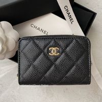 キルティングやパデッドの「ぷっくり財布」 | シャネル・ミュウミュウ・ロエベなどおすすめ7選!