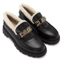 UGG以外にも!大人きれいめな「ふわもこシューズ」8選!-ハイブランドからお手頃なものまで厳選