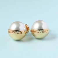 《20代レディース》が選ぶ「ピアス」人気ブランドランキング!-ハイブランドからお手頃なものまで総覧!