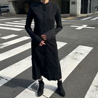 【マキシワンピ×ロングブーツ】かつてないほどスタイリッシュなレイヤードで洗練コーデを作る方法。