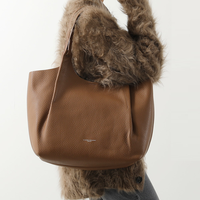 《20代レディース》が選ぶ「通勤バッグ」人気ブランド32選!-ハイブランドからお手頃ブランドまで総まとめ!