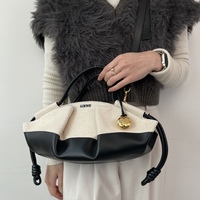 エレガントな「横長バッグ」人気ブランド13選!-ジルサンダー、ロエベ、ガニーなど洒落感たっぷりなブランド厳選!