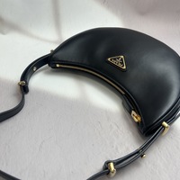 【ボーナスご褒美候補その①】PRADA「アーケ」が欲しい♡