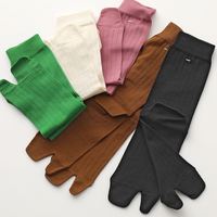 ハイブランドの「タイツ・靴下」12選!-友人や家族・彼氏へのプレゼントにもおすすめ