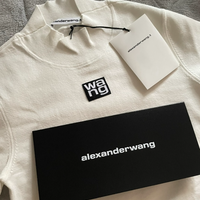 大人Y2Kコーデが叶う『アレキサンダーワン』が人気再熱って知ってる?