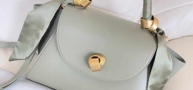 ほぼ1万円台!?】お手頃価格で‟高見え”アイテムが揃う♡『Charles&Keith
