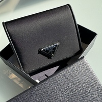 【2026年】大人メンズが選ぶ「二つ折り財布」人気ブランド24選!-ハイブランドからお手頃価格まで総覧