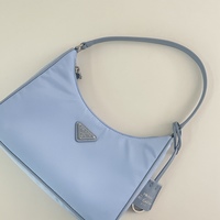 PRADAは海外アウトレットが穴場!カテゴリ別に売れ筋アイテムを紹介【オシャレ賢者のお買い物のコツ】