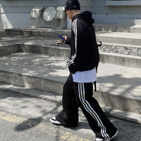 ‟ダサくない”お洒落な『スポーツミックス』着こなし方《メンズ編》