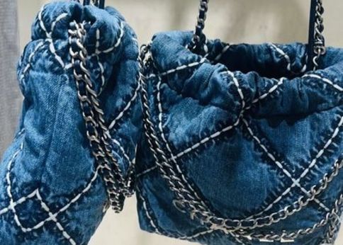 【24SS新作☆コロンとしたフォルム】CHANEL ポーチ ハンドバッグ 新作 24SS【CHANEL】シャネル 22 ミニハンドバッグ ソーブラック