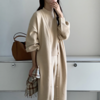 真似したい「ベージュ」!おしゃれアイテムと着こなし術8選!