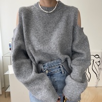 そのグレーコーデ、地味見えしてない?完成度を左右する「アクセサリー」徹底解説!