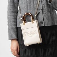 FENDI(フェンディ)の新定番?!「サンシャイン」がおしゃれで使いやすいって噂!