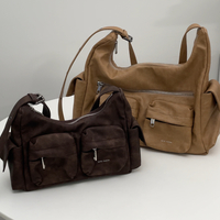 【2026年トレンド】「ポケットバッグ」が流行する予感!-ポケットたくさん・大容量で便利!