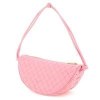 ハピハピ気分になれる「ピンク色バッグ」人気ブランド8選!