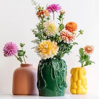 【北欧風・韓国風】花で暮らしに彩りを。海外のおしゃれなフラワーベースを厳選!