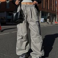 オシャレで楽ちん♡「パラシュートパンツ」スタイリングブック